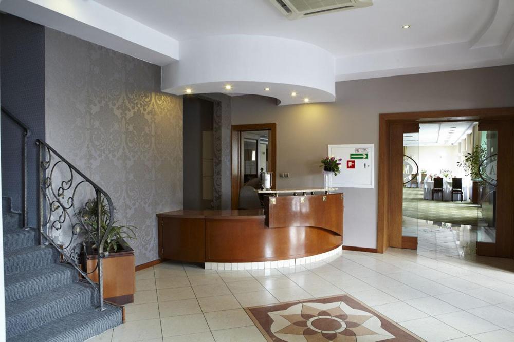 Hotel Maxima Wolanów Εξωτερικό φωτογραφία